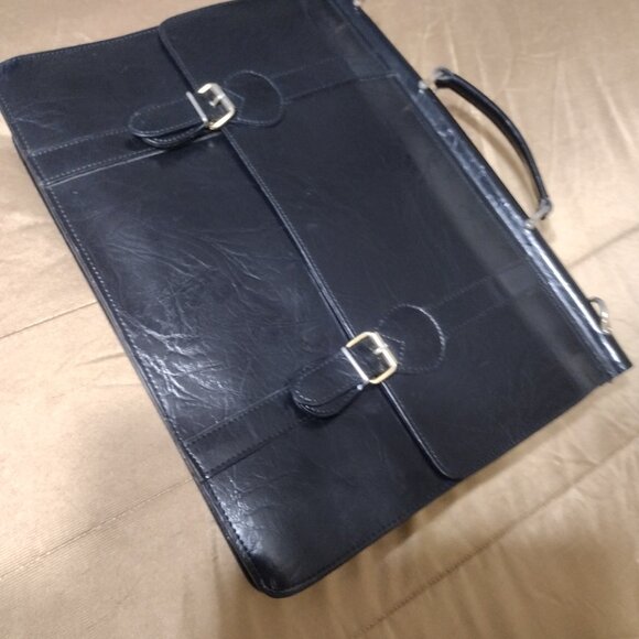 Men or Women's Leather Brief Case by Italian designer Salvi - Picture 13 of 13